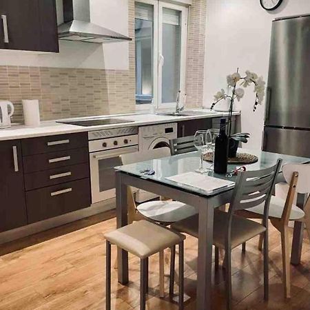 Excelente Piso De 3 Habitaciones En La Latina Madrid Kültér fotó