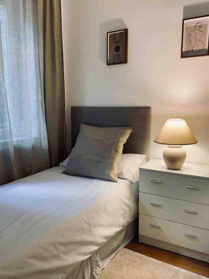 Excelente Piso De 3 Habitaciones En La Latina Madrid Kültér fotó